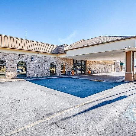 Oyo Hotel Monroe La I-20 ภายนอก รูปภาพ